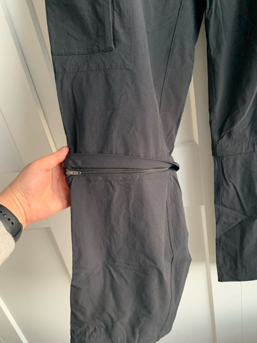 Mountain Hardwear Women's Yuma Convertible Cargo Pants black size 14 for hiking - Picture 3 of 15
